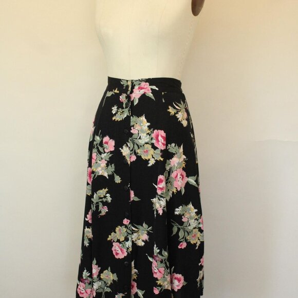 Vintage 1990s Skirt, Michael Taylor Black Floral Print, Button Front Elastic - Picture 7 of 10